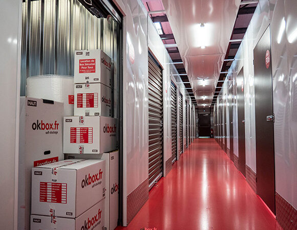 Photo des boxs de stockage vu de l’intérieur Evreux